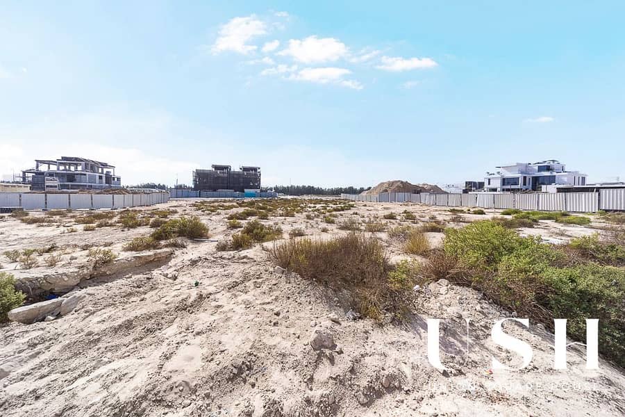 Prime Location | Vastu | Permission To Build 2 Villas | Park Facing