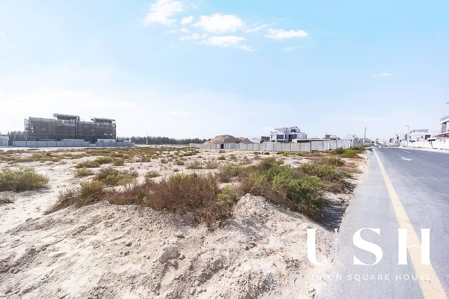 Prime Location | Vastu | Permission To Build 2 Villas | Park Facing