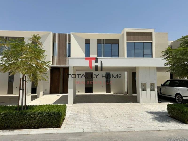 Brand New l Close To Pool l Multiple cheques