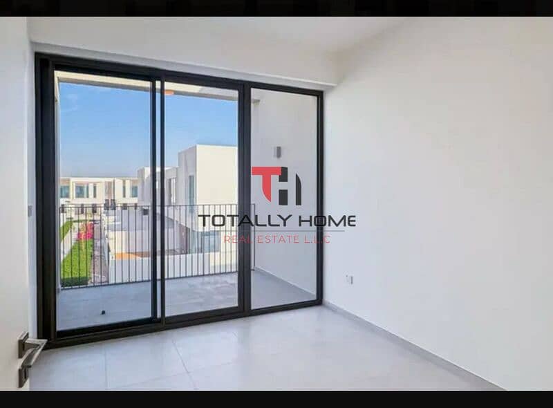 Brand New l Close To Pool l Multiple cheques - Image 11