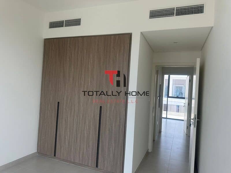 Brand New l Close To Pool l Multiple cheques - Image 14