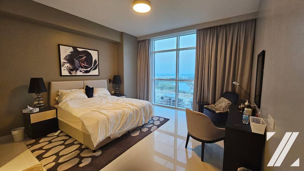 Panoramic Golf Course and Lake View I Furnished