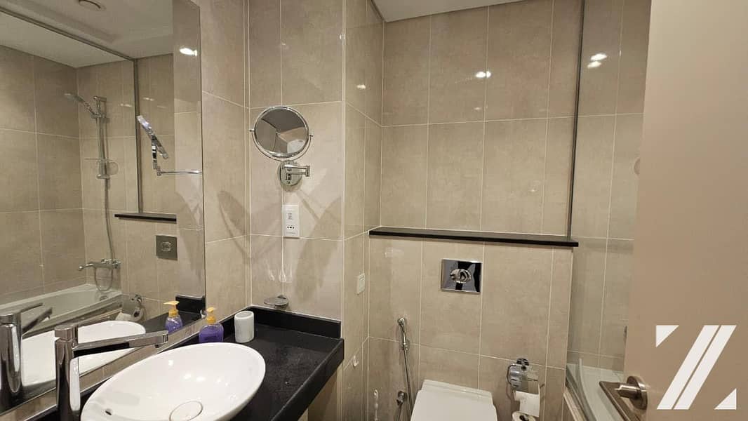 Panoramic Golf Course and Lake View I Furnished - Image 12