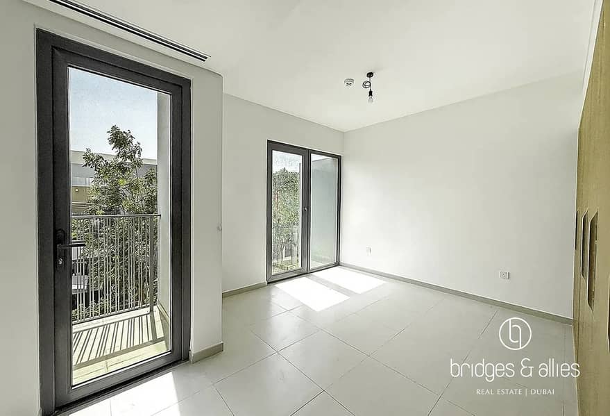 GREEN BELT | PARK BACKING | SINGLE ROW | NEAR ENTR