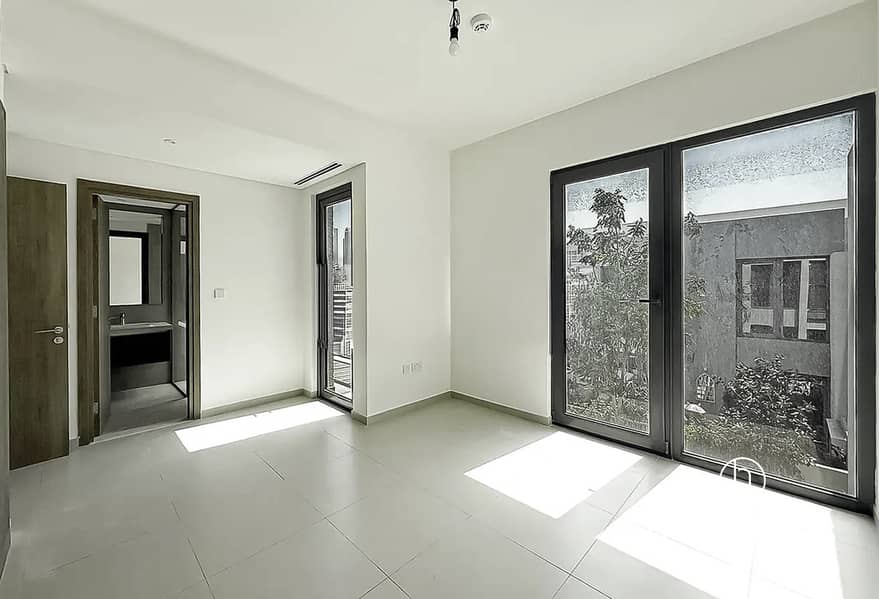 GREEN BELT | PARK BACKING | SINGLE ROW | NEAR ENTR - Image 10