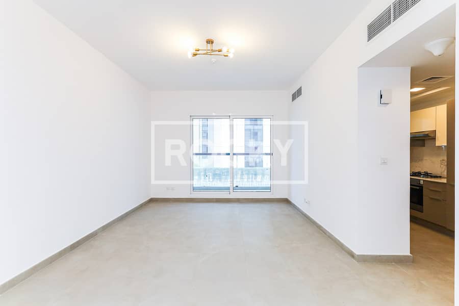 1 Bedroom | close kitchen | Unfurnished