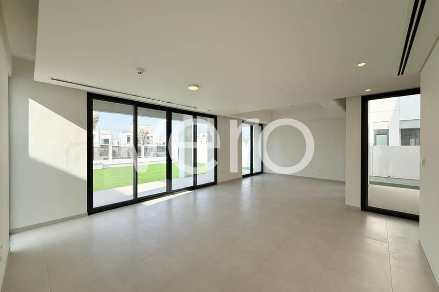 Park Backing | Pool Facing | Large Plot