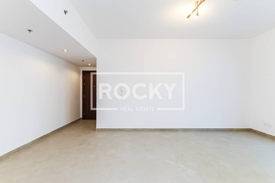 1 Bedroom | close kitchen | Unfurnished