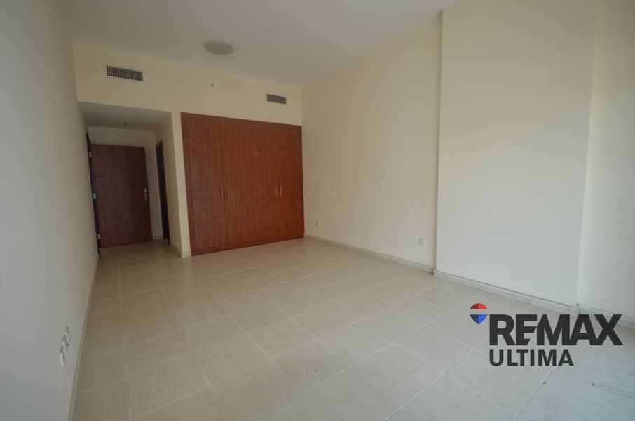 High-Floor 1BR | Bright & Spacious | Chiller Free | Dubai Sports City - Image 6