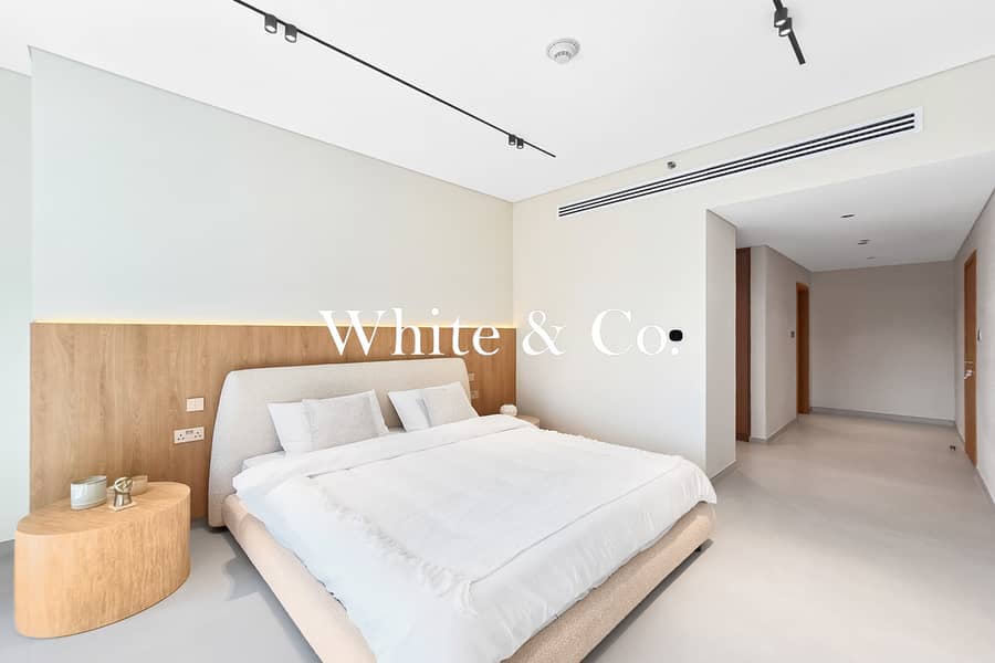 Stunning Marina View| Fully Renovated|VOT - Image 10