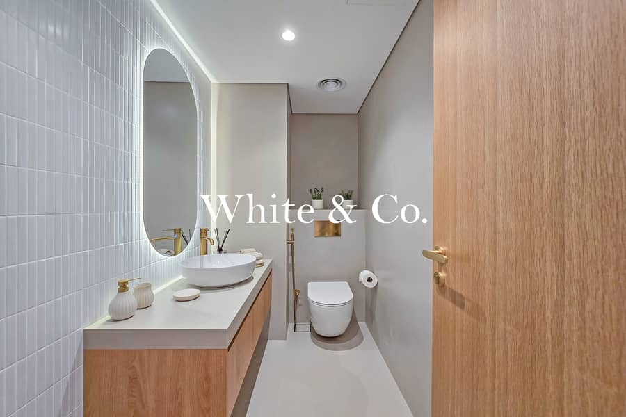 Stunning Marina View| Fully Renovated|VOT - Image 14