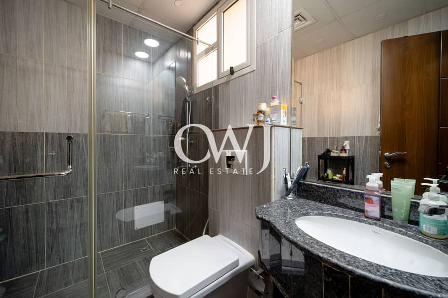 Park Facing | Custom Built | Vacant on Transfer - Image 12