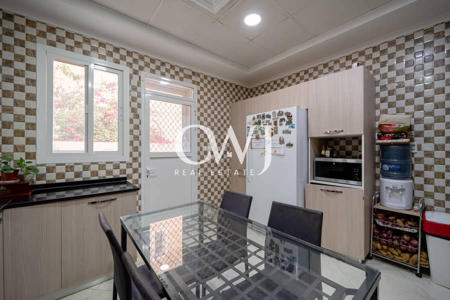 Park Facing | Custom Built | Vacant on Transfer - Image 19