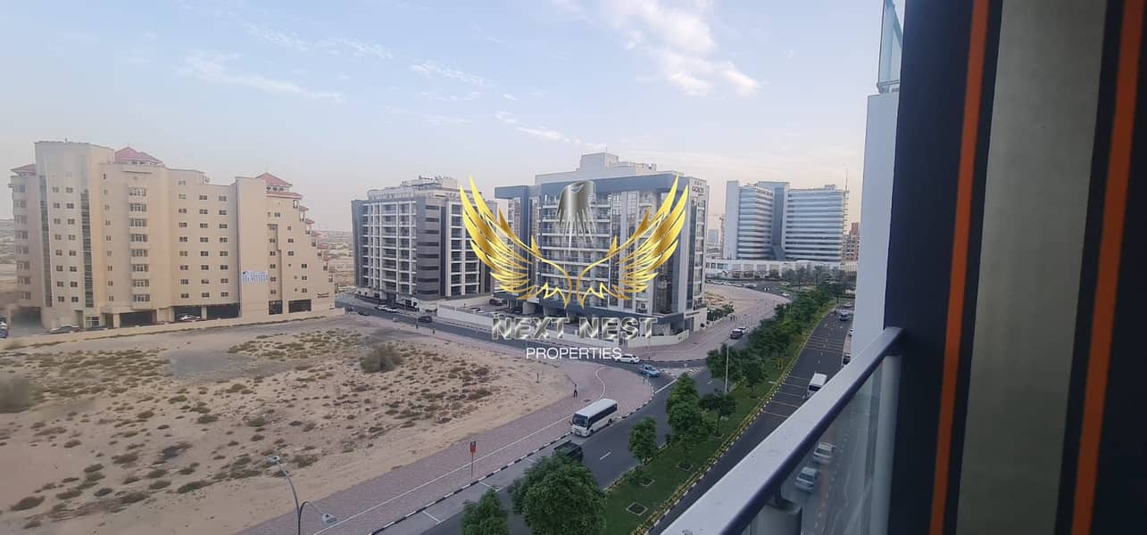 PERFECT STUDIO / FREEHOLD