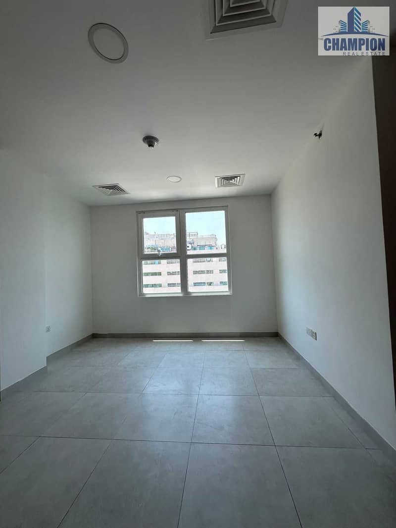 Chiller Free Spacious 3BHK | Family Only | Gym Covered Parking | 24/7 Security - Image 7