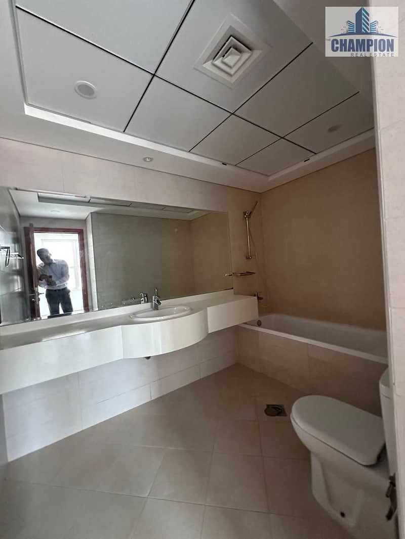 Chiller Free Spacious 3BHK | Family Only | Gym Covered Parking | 24/7 Security - Image 9