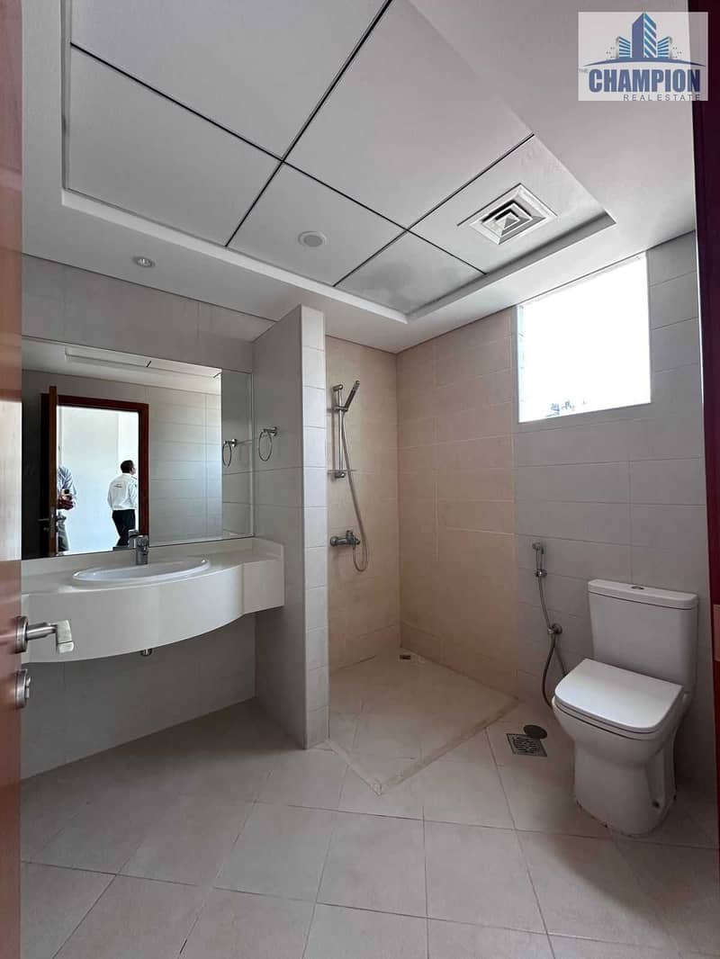 Chiller Free Spacious 3BHK | Family Only | Gym Covered Parking | 24/7 Security - Image 10