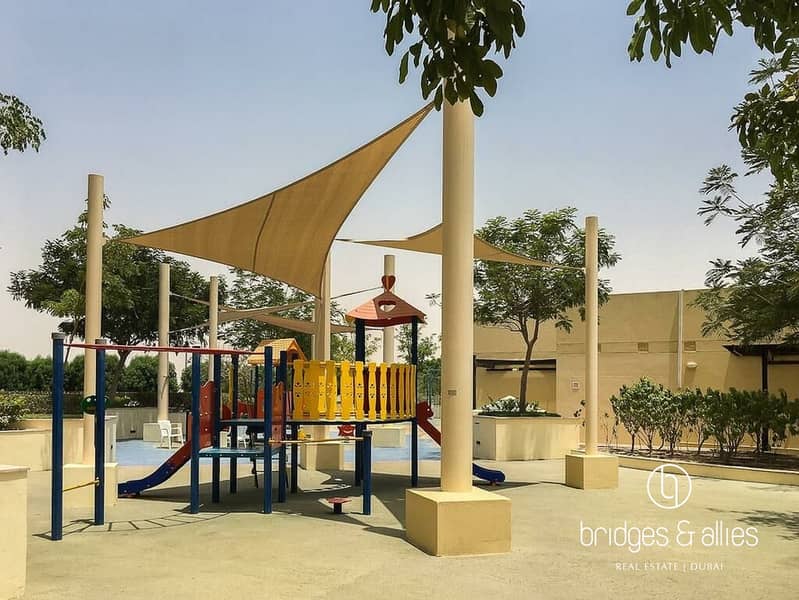 FULLY FURNISHED | WELL MAINTAINED | QUIET UNIT - Image 13