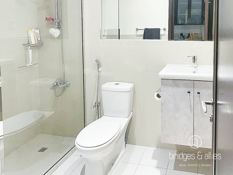 FULLY FURNISHED | WELL MAINTAINED | QUIET UNIT - Image 15