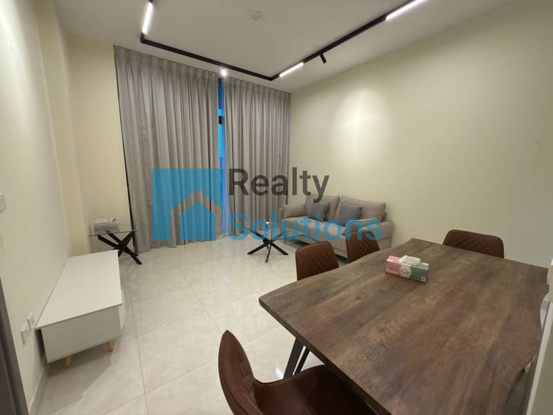 Swimming pool facing | Vacant on Transfer | Upgraded - Image 7