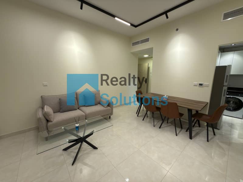 Swimming pool facing | Vacant on Transfer | Upgraded - Image 11