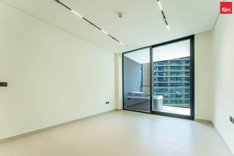 Burj View| Vacant | High ROI | Private Jaccuzi - Image 7