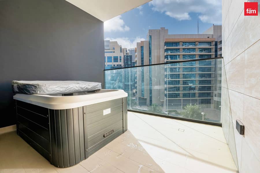Burj View| Vacant | High ROI | Private Jaccuzi - Image 9