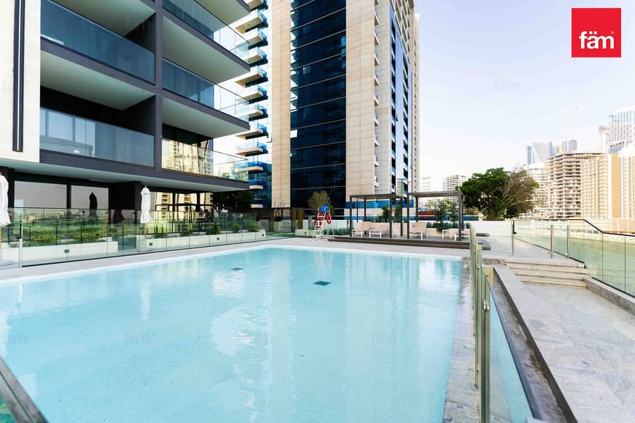 Burj View| Vacant | High ROI | Private Jaccuzi - Image 11