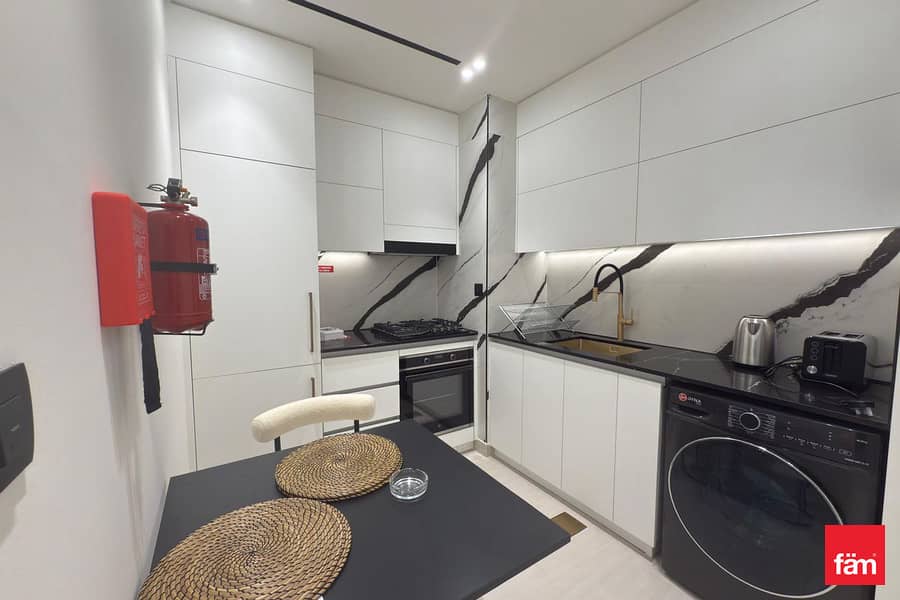 Biggest Layout |Burj View| Fully Furnished - Image 7