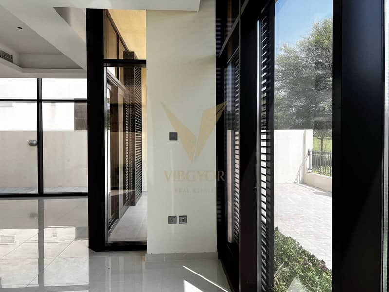 Luxury 6BR Villa | Prime Location-Spacious Layout