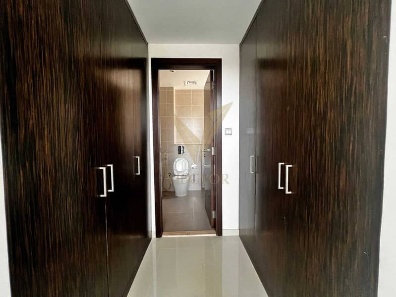 Luxury 6BR Villa | Prime Location-Spacious Layout - Image 6