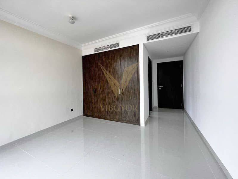 Luxury 6BR Villa | Prime Location-Spacious Layout - Image 17