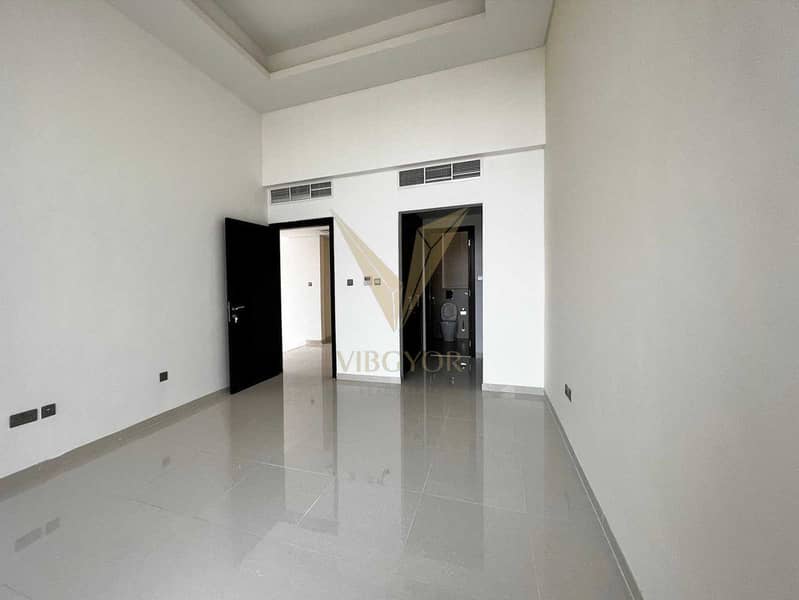 Luxury 6BR Villa | Prime Location-Spacious Layout - Image 23