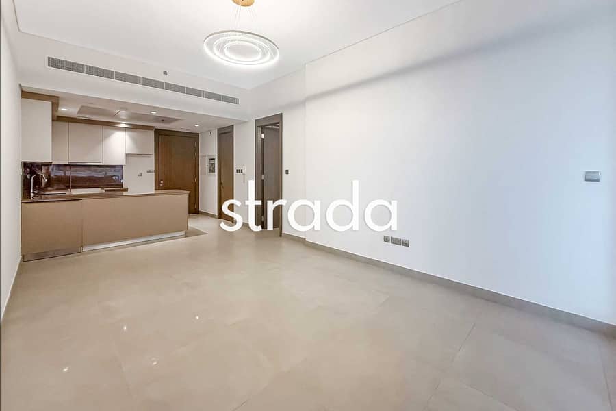 Large 1 bed | Balcony | Available now