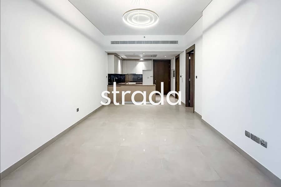 Large 1 bed | Balcony | Available now