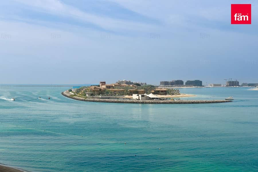 Luxury Waterfront Apartment| Stunning Views