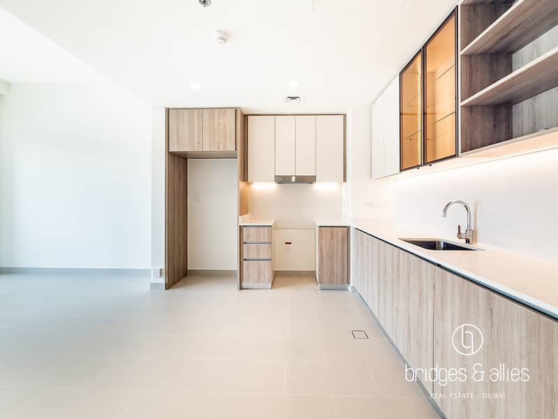 PARK VIEW | BRIGHT APT | BRAND NEW | SPACIOUS