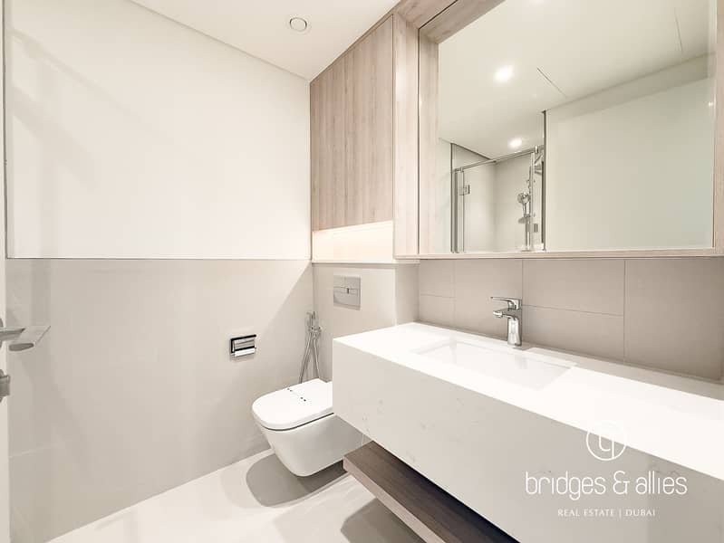 PARK VIEW | BRIGHT APT | BRAND NEW | SPACIOUS - Image 17