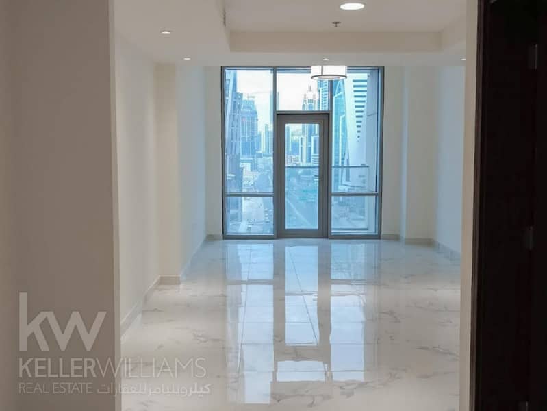 Canal View | Corner Unit | Spacious | Vacant Soon