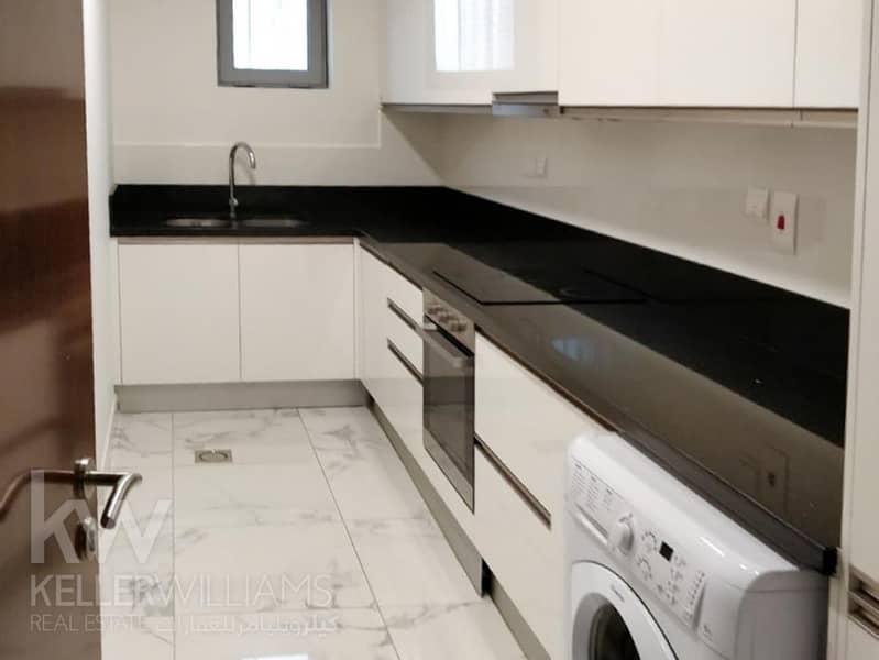 Canal View | Corner Unit | Spacious | Vacant Soon