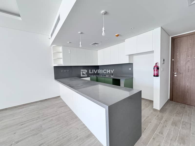 Ready to Move | City Walk Expert | Good Location