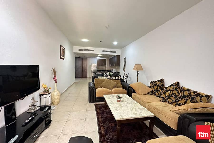 Vacant, Furnished, Near to Metro