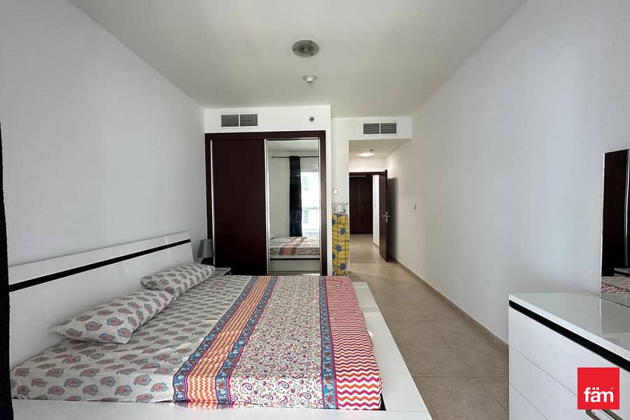 Vacant, Furnished, Near to Metro