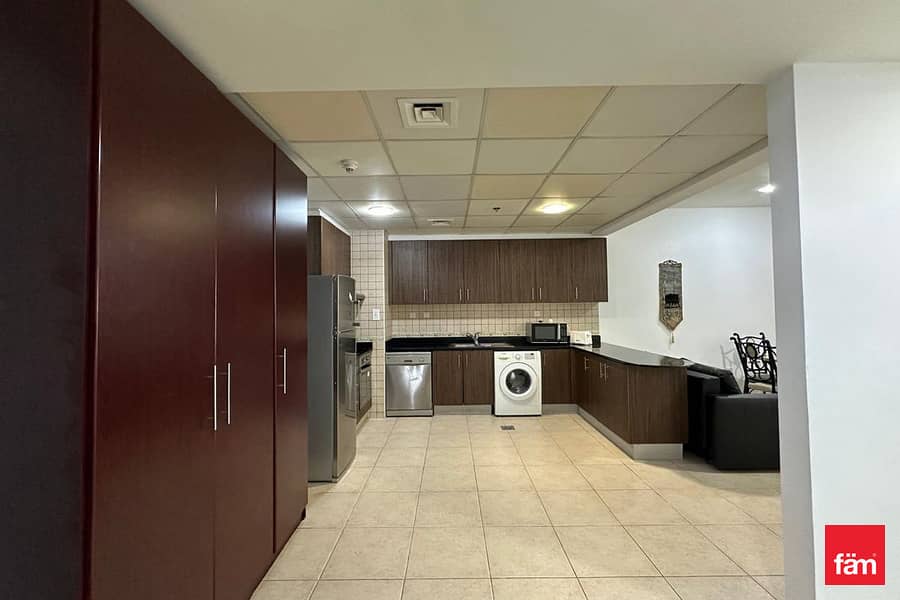 Vacant, Furnished, Near to Metro - Image 7