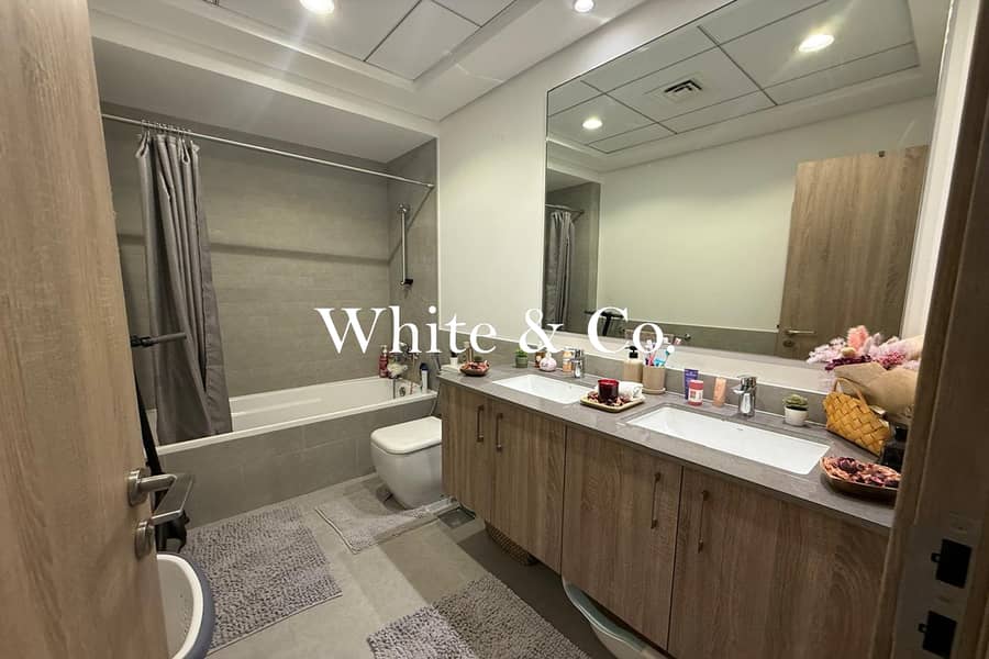 High Floor | Desert Facing | Spacious Unit - Image 12