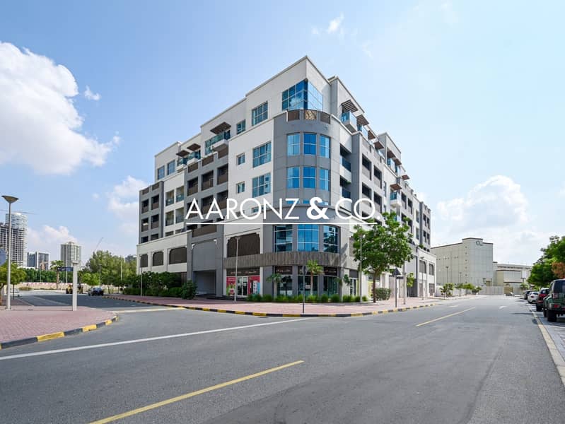 Large-sized unit I Park facing I Vacant, 26 Dec.