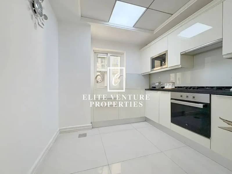 VACANT | 1 BEDROOM | PRIME LOCATION | FULLY FURNISHED - Image 8