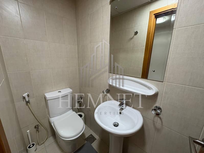 Motivated Seller|Vacant on Transfer|Genuine Resale - Image 10