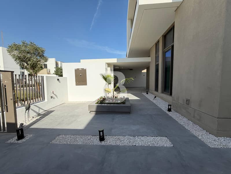 TYPE F| FULL SKYLINE VIEW | LANDSCAPING | NEW - Image 8