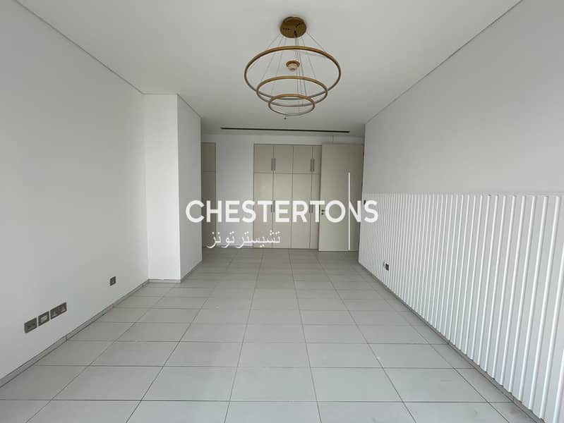 Burj Khalifa view | Spacious 3-BR| No Agents